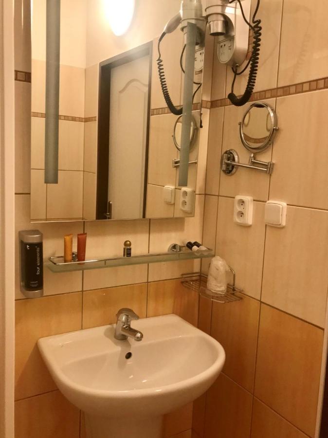 Hotel Bila Ruze ستراكونيتسه المظهر الخارجي الصورة