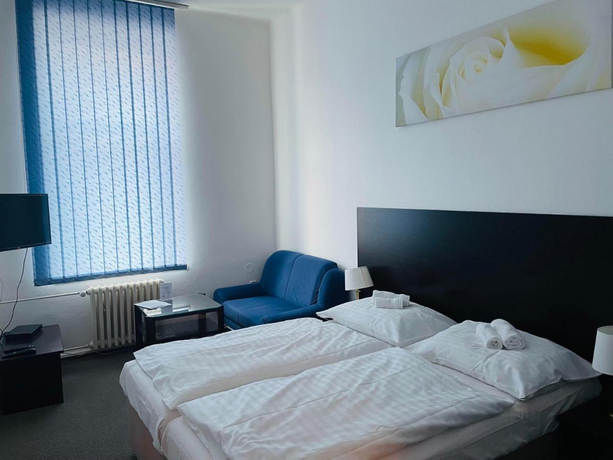 Hotel Bila Ruze ستراكونيتسه المظهر الخارجي الصورة